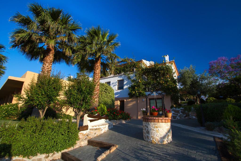 Hotel Cortijo De Salia Алькаусин Экстерьер фото